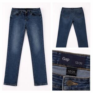 👖 GAP Classic Straight Jeans – Medium Wash | Size 12/31